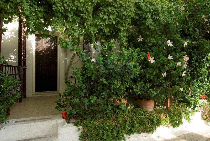 Kalypso Studios&Rooms Palaiochora Exterior foto